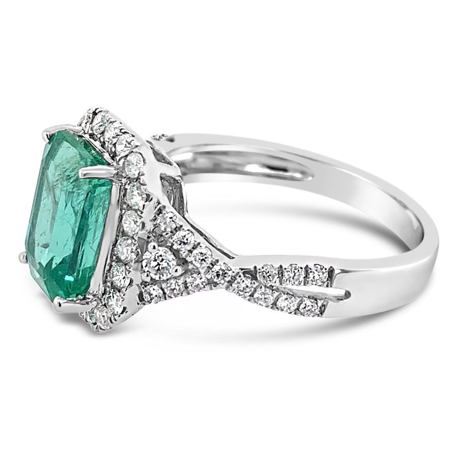 2.04ct Natural Emerald and 0.47ctw Diamond 14KT White Gold Ring 3.50 gm